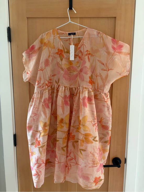 Noemiah Dresses & Skirts - Noemiah NWT Tulip dress OS